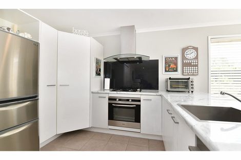 Photo of property in 16 Millennial Way, Orewa, 0931