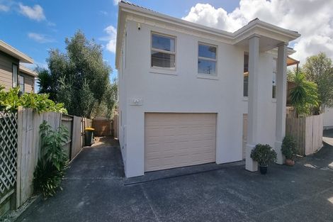 Photo of property in 78a Sunset Road, Unsworth Heights, Auckland, 0632