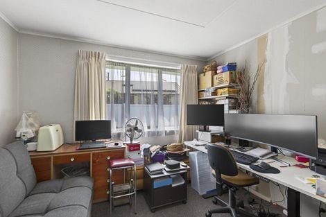 Photo of property in 18 Cowling Road, Hurdon, New Plymouth, 4310