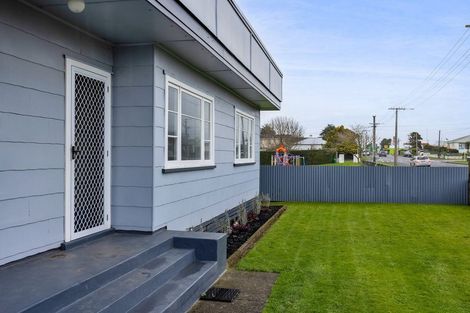 Photo of property in 26 Tawhiti Road, Hawera, 4610