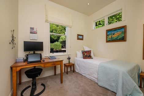 Photo of property in 74 Mortimer Terrace, Brooklyn, Wellington, 6021
