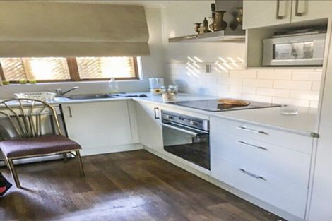 Photo of property in 3/9 Fuchsia Place, Birkdale, Auckland, 0626