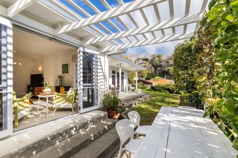 Photo of property in 9 Amner Place, Bluff Hill, Napier, 4110