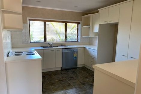 Photo of property in 11 Waller Avenue, Bucklands Beach, Auckland, 2012