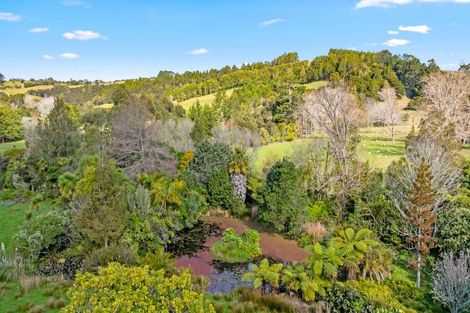 Photo of property in 202 Muriwai Valley Road, Muriwai, Waimauku, 0881