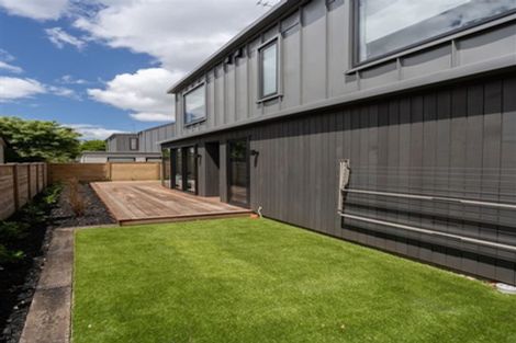 Photo of property in 23u2 Strowan Avenue, Fairfield, Hamilton, 3214