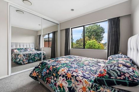Photo of property in 27 Sturm Avenue, Massey, Auckland, 0614