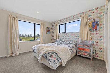 Photo of property in 1 Hayfield Terrace, Cust, Rangiora, 7471