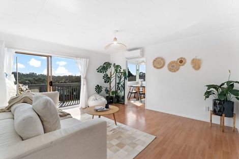 Photo of property in 2/1 Cantina Avenue, Bayview, Auckland, 0629