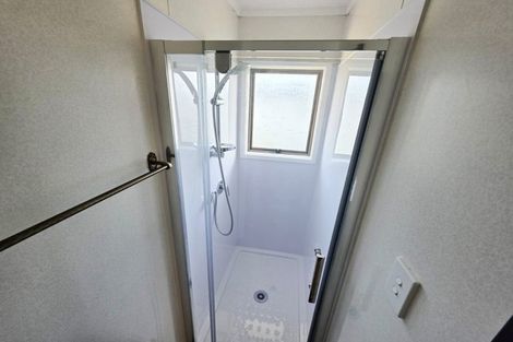 Photo of property in 42 Miltonia Avenue, Te Atatu South, Auckland, 0610