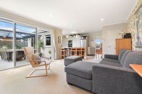 Photo of property in 21 Merlin Close, Huntington, Hamilton, 3210