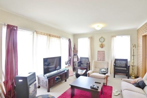 Photo of property in 5 Sunvue Road, Glen Eden, Auckland, 0602