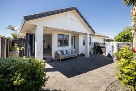 Photo of property in 59 Sandhurst Drive, Papamoa Beach, Papamoa, 3118