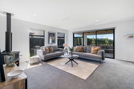 Photo of property in 19 Frank Ernest Crescent, Prebbleton, 7676