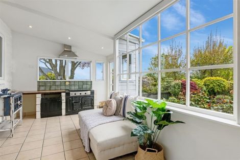 Photo of property in 71 Dyers Pass Road, Cashmere, Christchurch, 8022