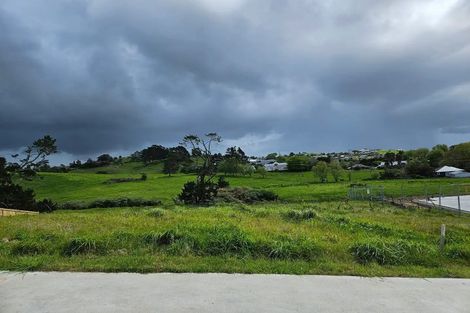 Photo of property in 28 Mahi Road, Helensville, 0800