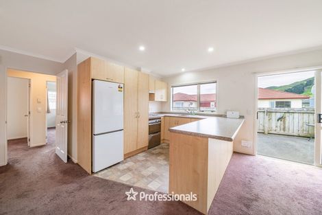Photo of property in 26 Woodland Mews, Wainuiomata, Lower Hutt, 5014