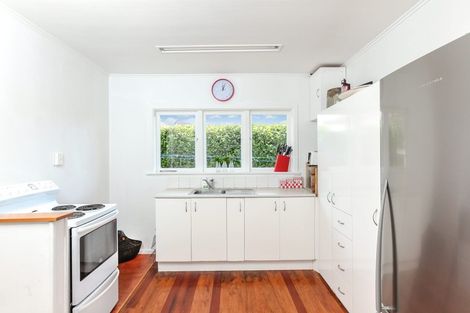 Photo of property in 733 Te Atatu Road, Te Atatu Peninsula, Auckland, 0610