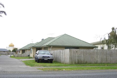 Photo of property in 72b Manuroa Road, Takanini, 2112