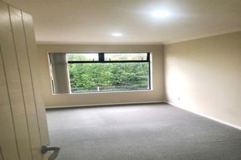 Photo of property in 60 English Oak Drive, Schnapper Rock, Auckland, 0632