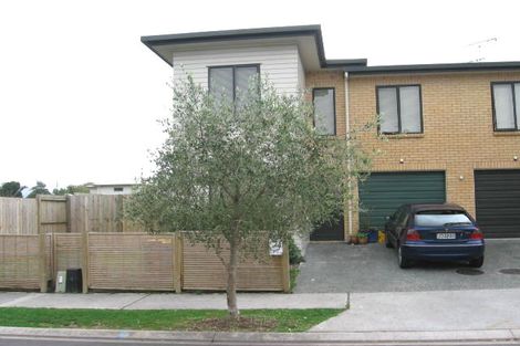 Photo of property in 62 Verdale Circle, Glen Eden, Auckland, 0602