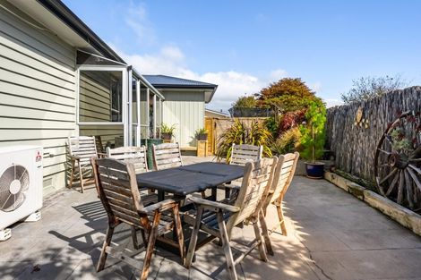 Photo of property in 19 Denver Grove, Totara Park, Upper Hutt, 5018