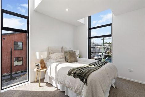 Photo of property in 81b Browns Road, St Albans, Christchurch, 8014