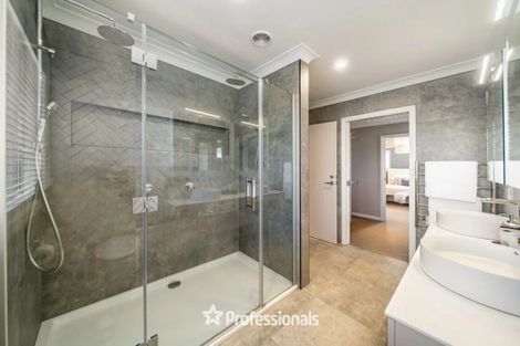 Photo of property in 14 Ronald Scott Grove, Riverstone Terraces, Upper Hutt, 5018