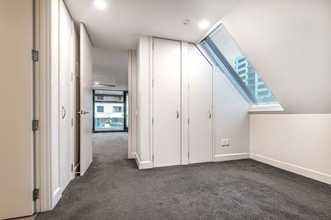 Photo of property in 4 Maunganui Road, Mount Maunganui, 3116