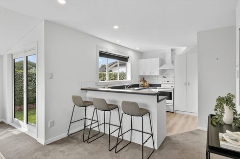 Photo of property in 40 Harrowdale Drive, Avonhead, Christchurch, 8042