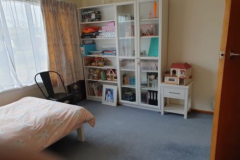 Photo of property in 73 Greendale Avenue, Avonhead, Christchurch, 8042