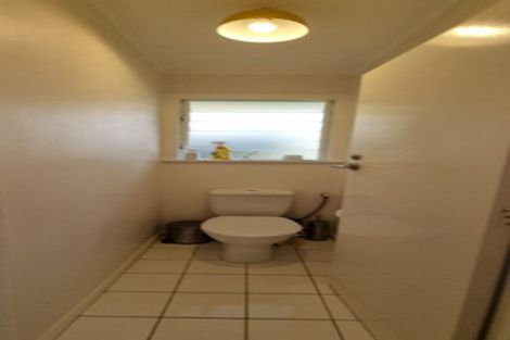 Photo of property in 17 Bevyn Street, Castor Bay, Auckland, 0620