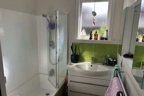 Photo of property in 82 Wharf Road, Te Atatu Peninsula, Auckland, 0610