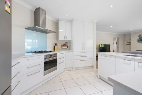 Photo of property in 8 Madison Street, Cambridge, 3434