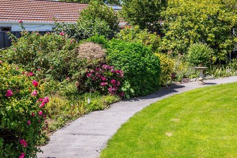 Photo of property in 15 Wood Street, Greytown, 5712