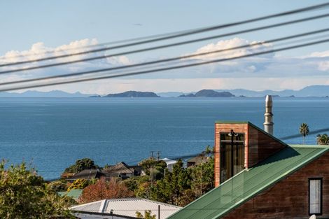 Photo of property in 23 Kiteroa Terrace, Rothesay Bay, Auckland, 0630