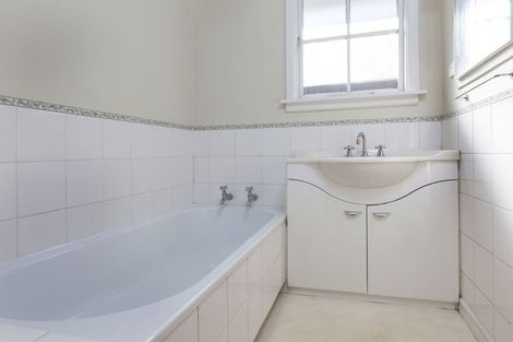 Photo of property in 306 Avonhead Road, Avonhead, Christchurch, 8042