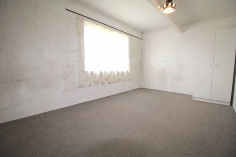 Photo of property in 46 Kohekohe Street, New Lynn, Auckland, 0600