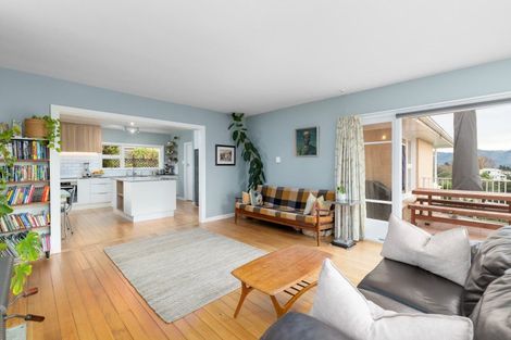 Photo of property in 27 Whero Avenue, Diamond Harbour,  8971