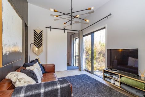 Photo of property in 61 Mcdonnell Road, Arrowtown, 9302