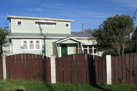 Photo of property in 267 Hobsonville Road, Hobsonville, Auckland, 0618