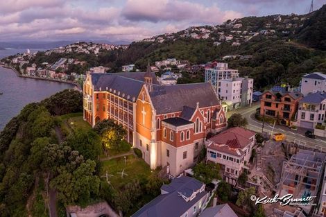 Photo of property in 1a Oriental Terrace, Oriental Bay, Wellington, 6011