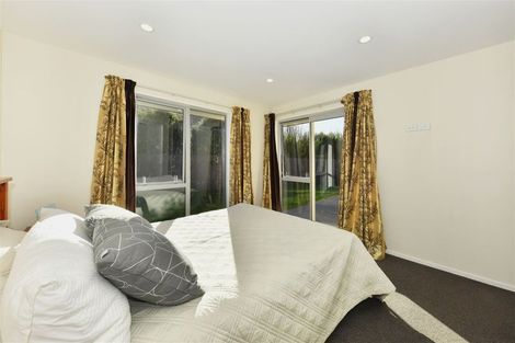 Photo of property in 21 Pistacia Place, Hornby, Christchurch, 8025