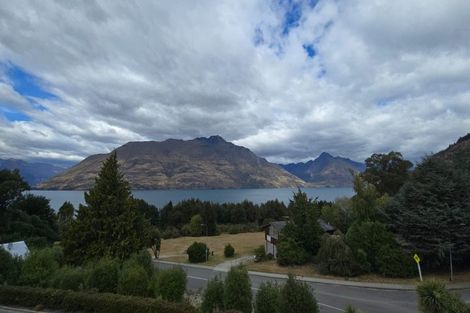 Photo of property in Arno Apartment, 11/8 Mckerrow Place, Sunshine Bay, Queenstown, 9300