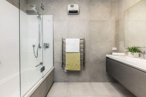 Photo of property in 5 Gallipoli Place, Flat Bush, Auckland, 2019