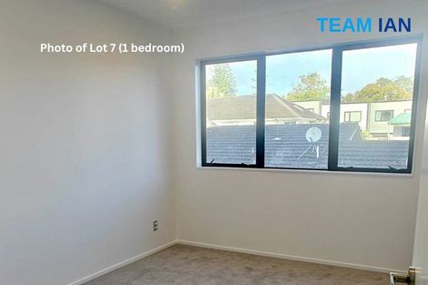 Photo of property in 8/18 Sylvan Crescent, Te Atatu South, Auckland, 0610