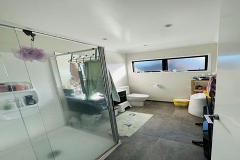 Photo of property in 2 Rarahu Road, Hobsonville, Auckland, 0616