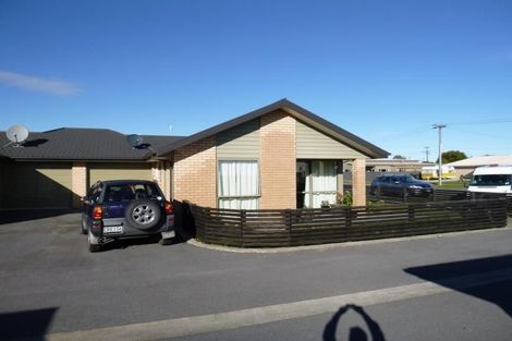 Photo of property in 17 Queen Street, Westport, 7825