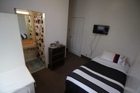 Photo of property in Carillion/the Knoll, 33 Thompson Street, Mount Cook, Wellington, 6011