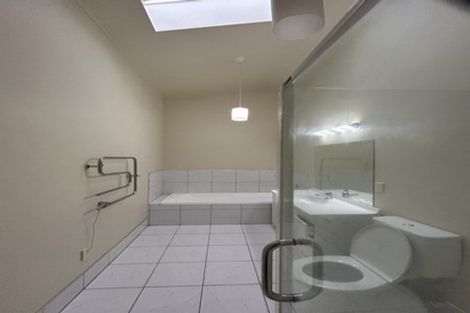 Photo of property in 4 Mitika Way, Strathmore Park, Wellington, 6022